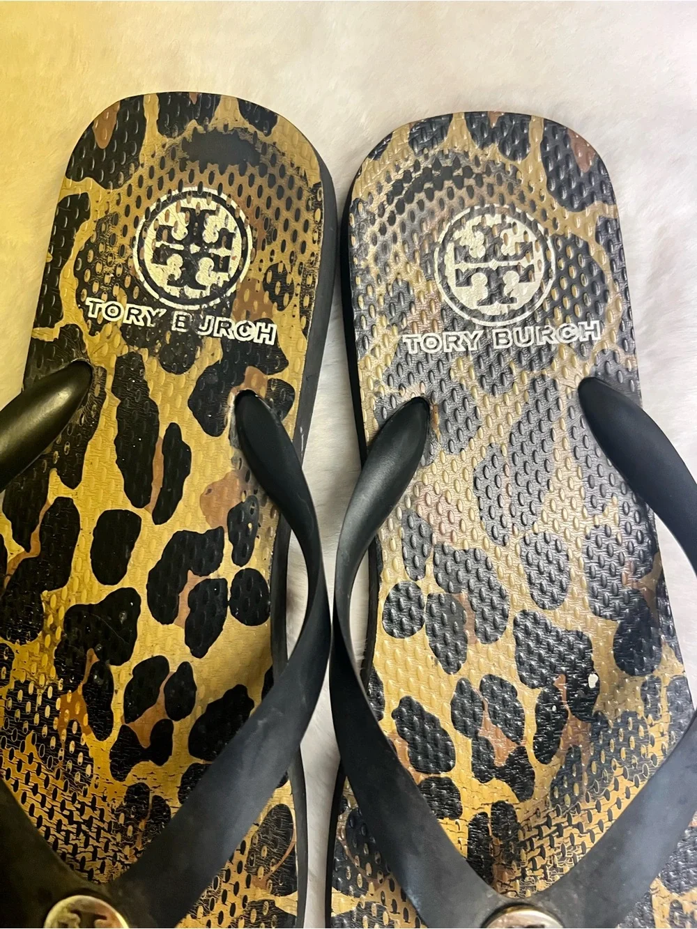 Tory Burch Thin Flip Flops Leopard print Thong Sandals Size 7